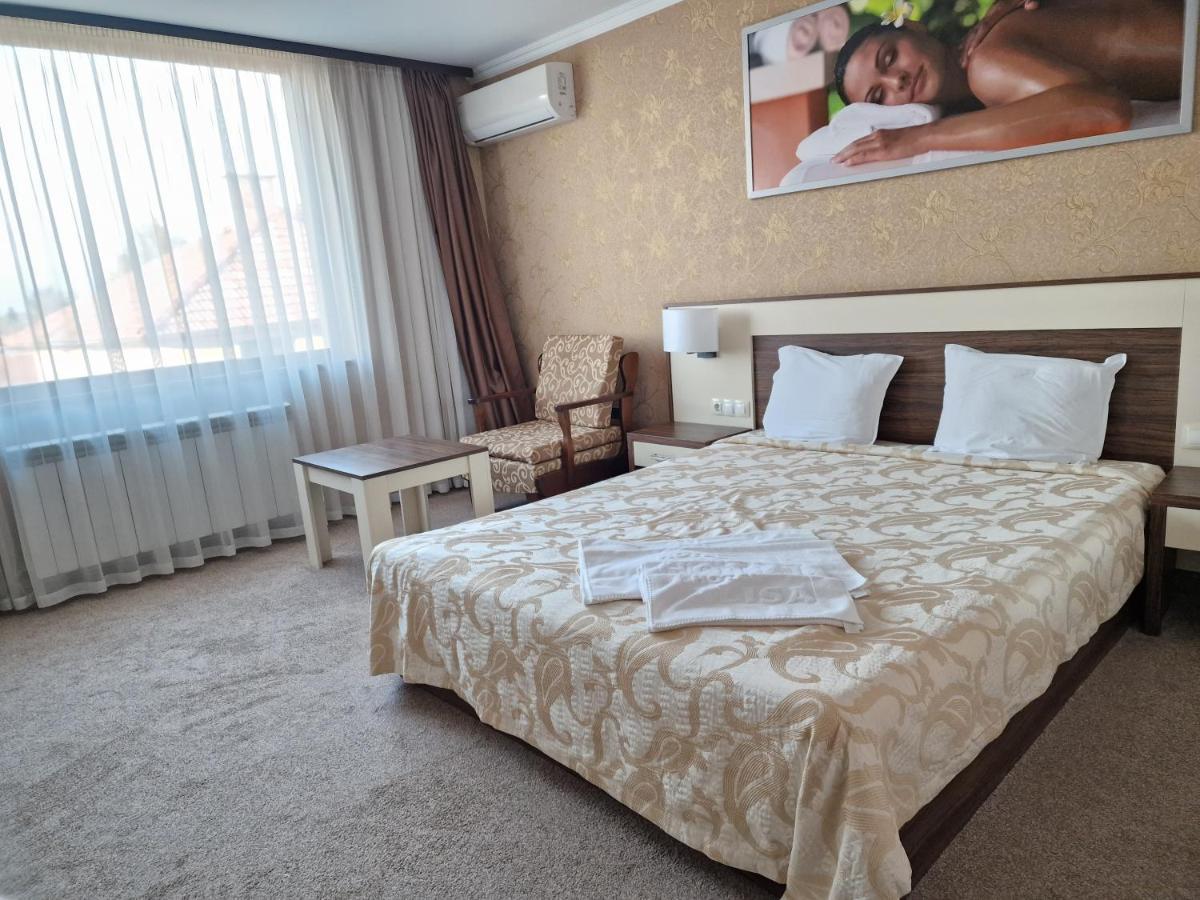Hotel Alisa 帕维尔巴尼亚 外观 照片