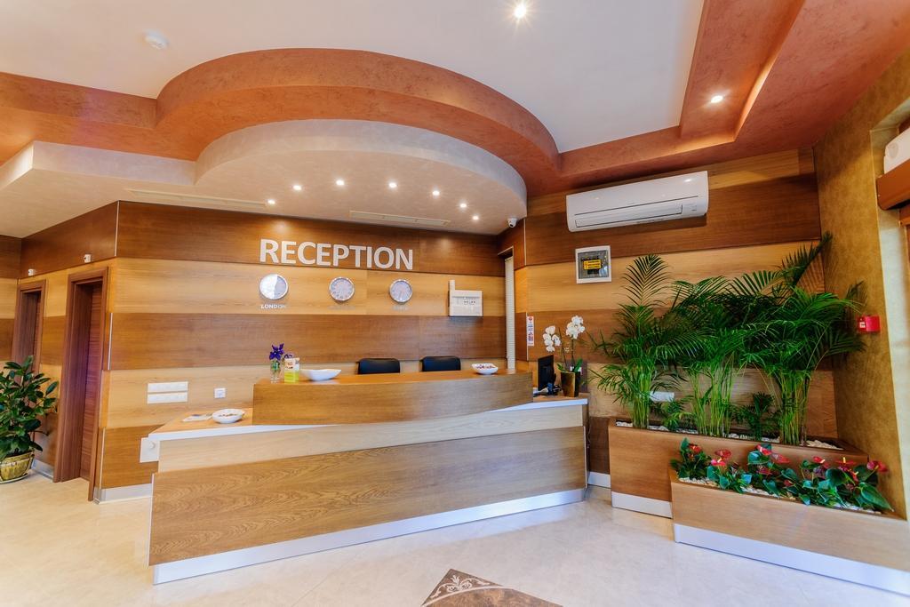 Hotel Alisa 帕维尔巴尼亚 外观 照片