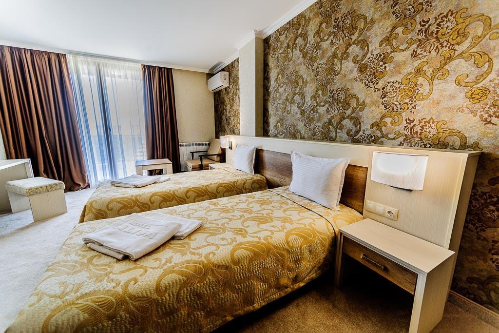 Hotel Alisa 帕维尔巴尼亚 外观 照片